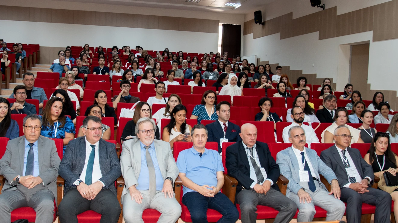 Uluslararası Batı Kültürü ve Edebiyatları Araştırmaları Sempozyumu başladı